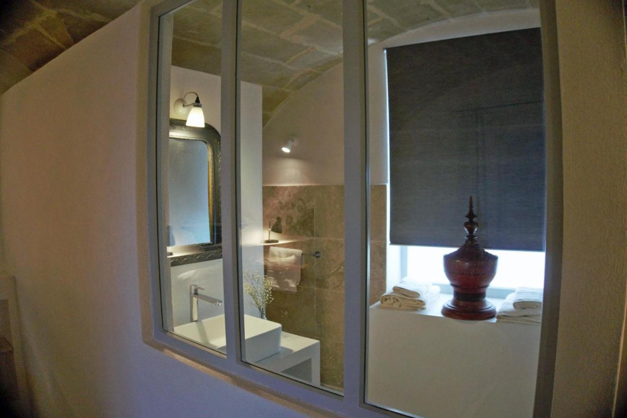 Les Canisses, Magnifique Avec Terrasse Au Coeur D'uzes Apartment