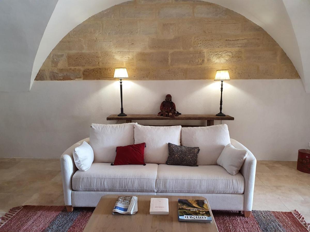 Apartment Les Canisses, Magnifique Avec Terrasse Au Coeur D'uzes